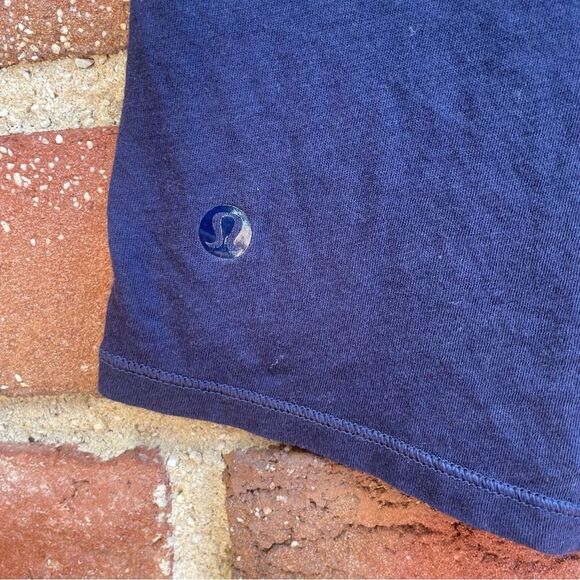 LULULEMON Bend and Twist Tank in Deep Indigo Size 6 - Picture 5 of 9